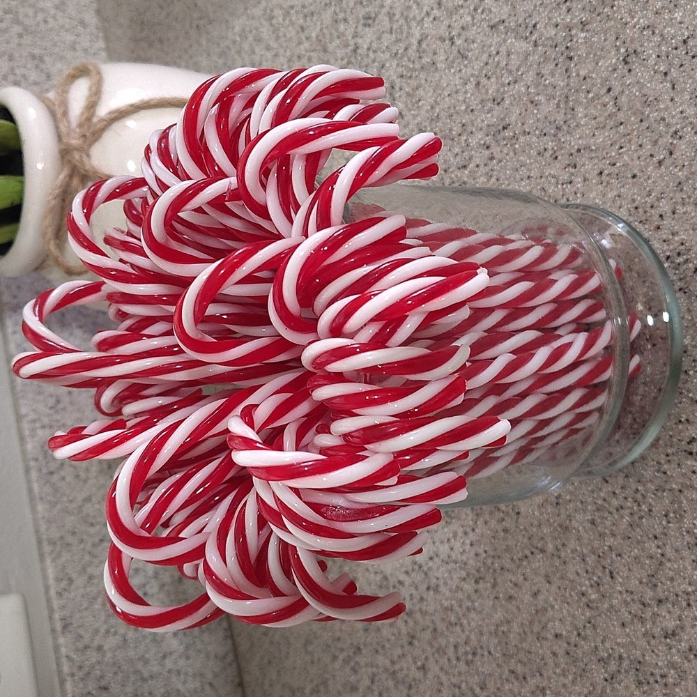 Bundle of 67 candy cane ornaments - Picture 2 of 2